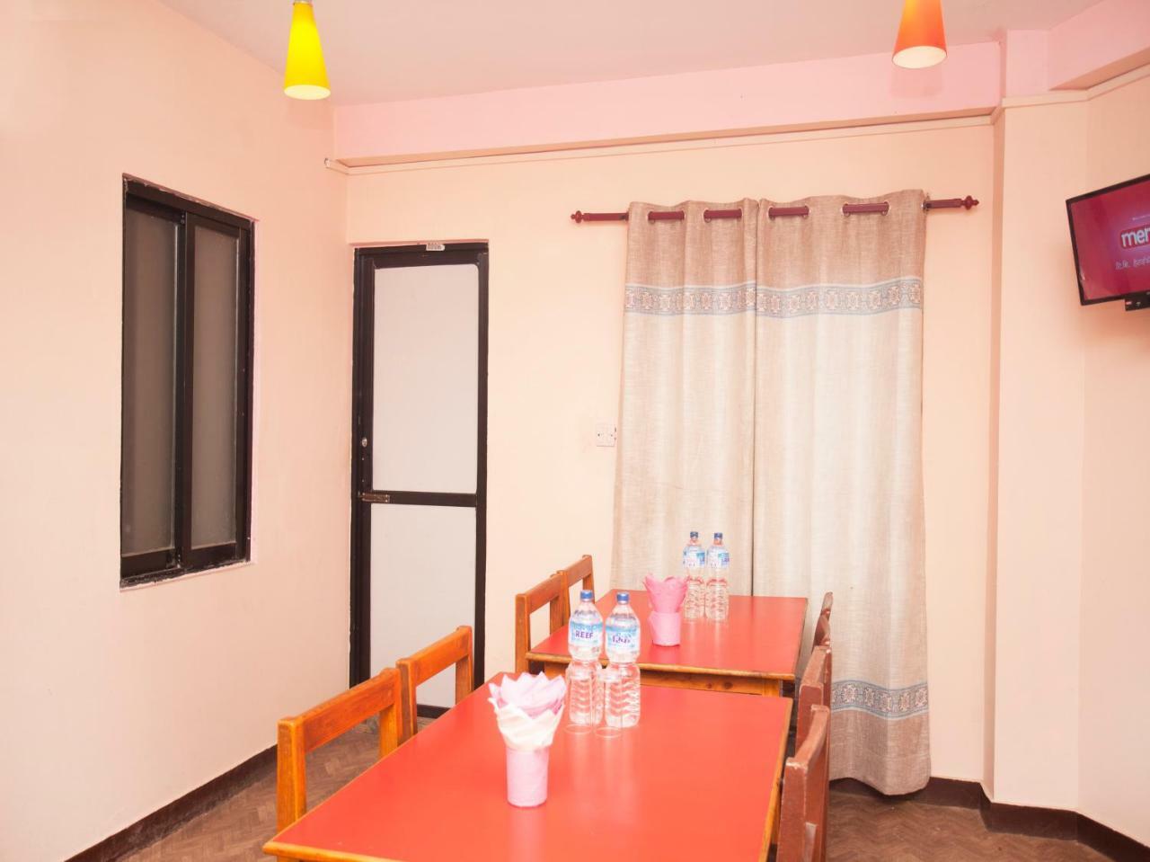 Oyo 341 Hotel Kusum Kohinoore Tokha ภายนอก รูปภาพ