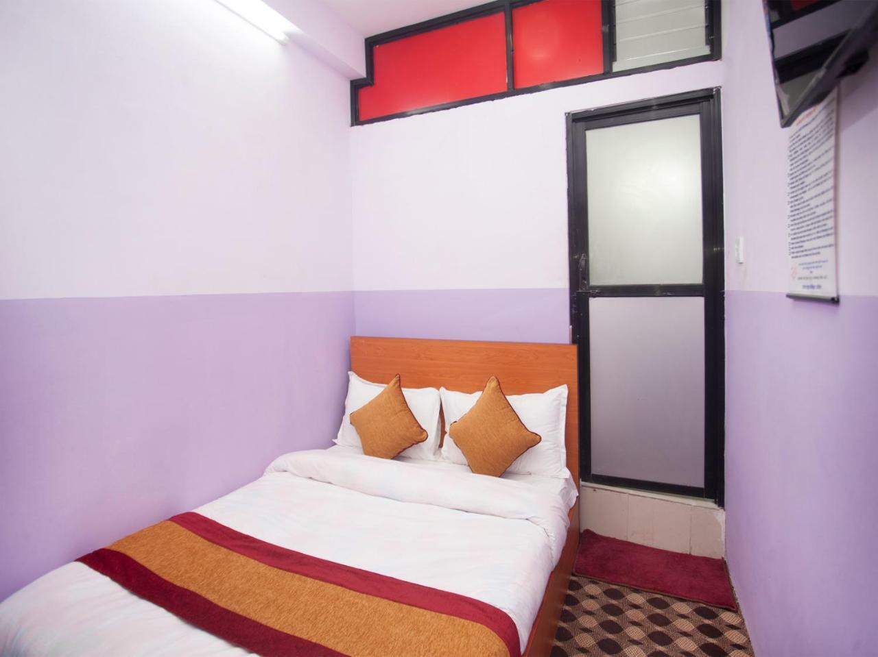 Oyo 341 Hotel Kusum Kohinoore Tokha ภายนอก รูปภาพ