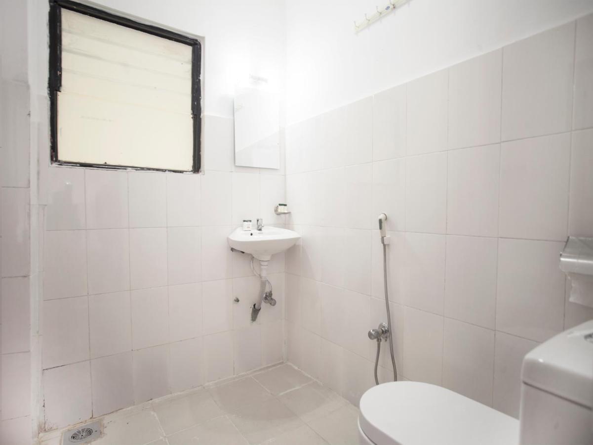 Oyo 341 Hotel Kusum Kohinoore Tokha ภายนอก รูปภาพ
